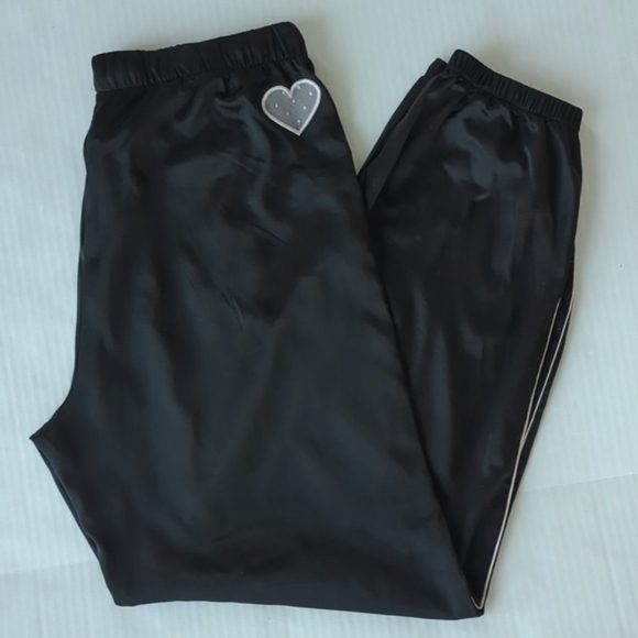 Victoria's Secret Heart Stripe Pajama Pants MEDIUM Black Pink Silky Satiny Feel - Picture 3 of 16